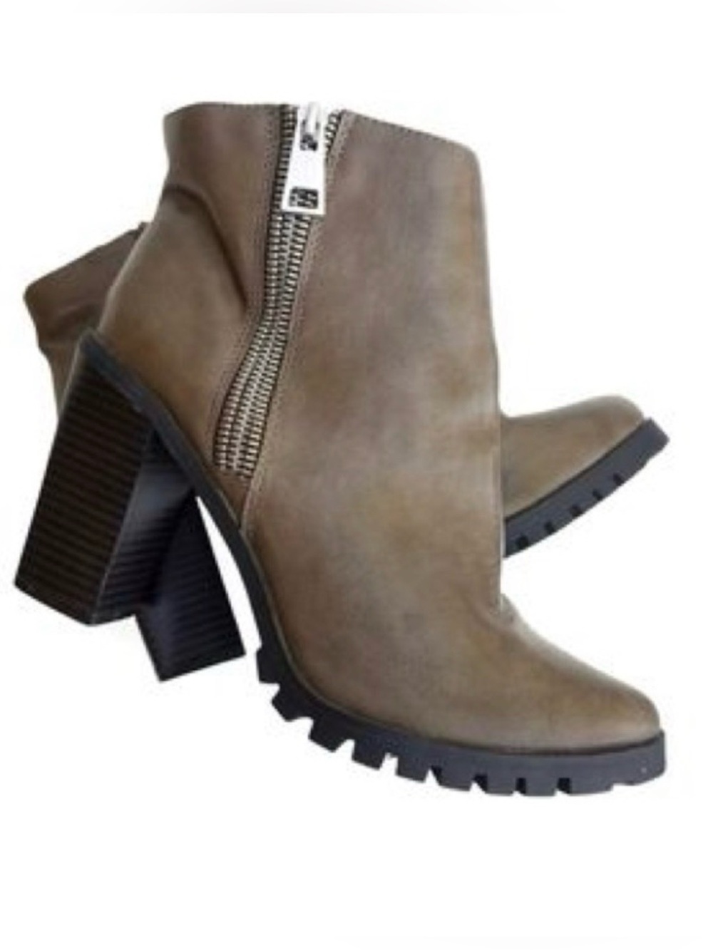 Mossimo Taupe Side Zipper Block Heel Pointed Toe Ankle Boots Size 9.5